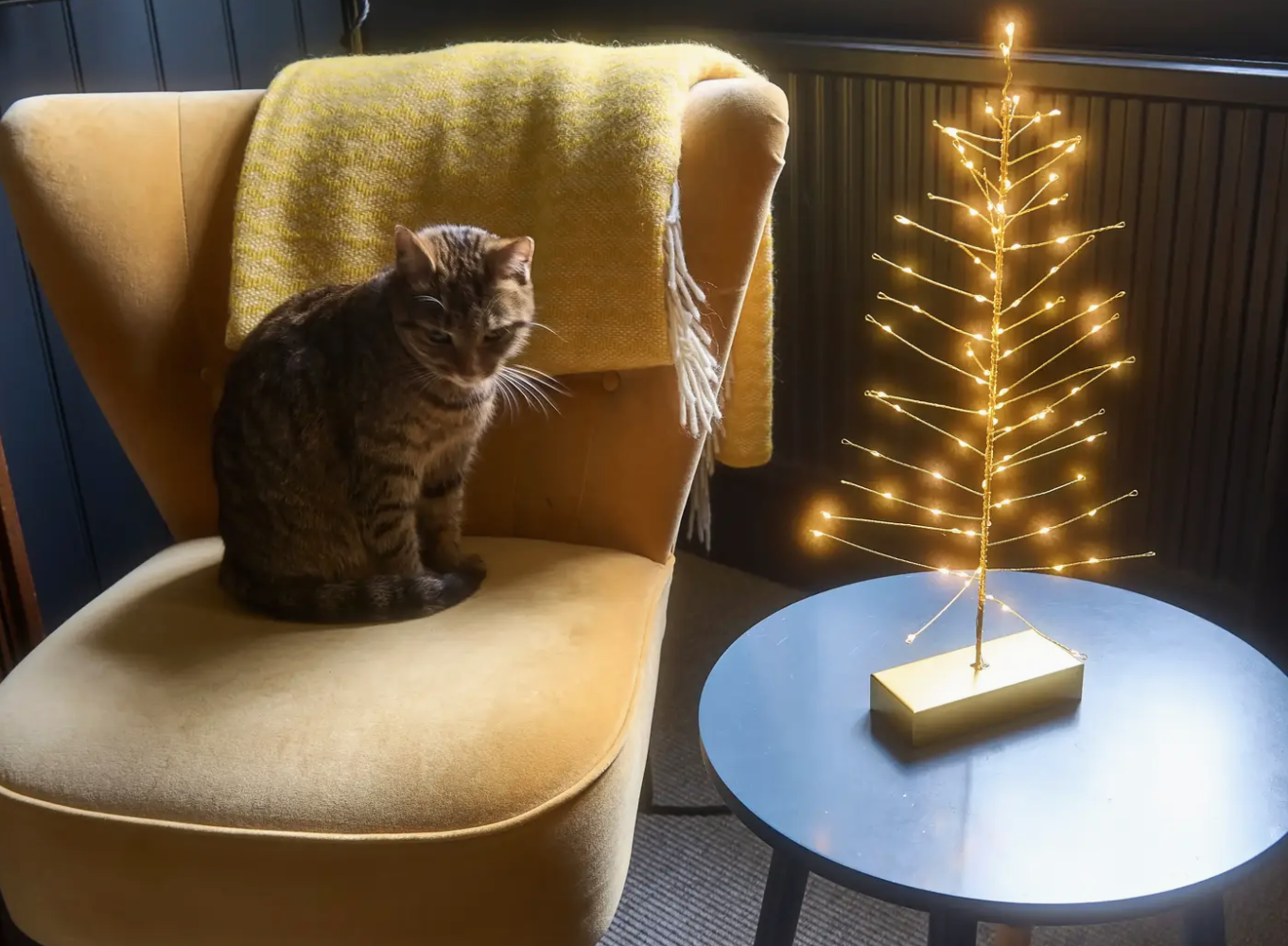 Festive Tree Gold