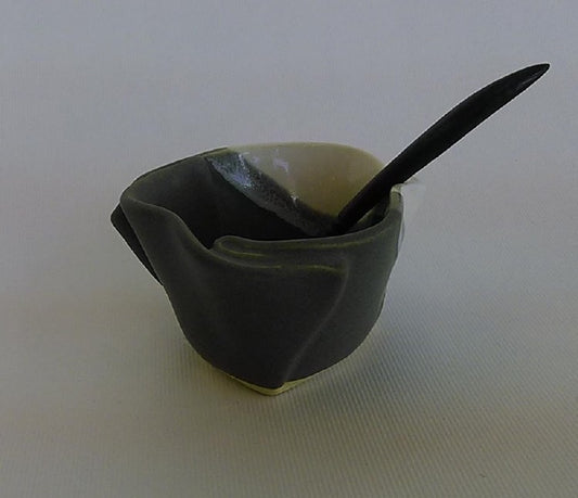 Tiny Pot Grey & White