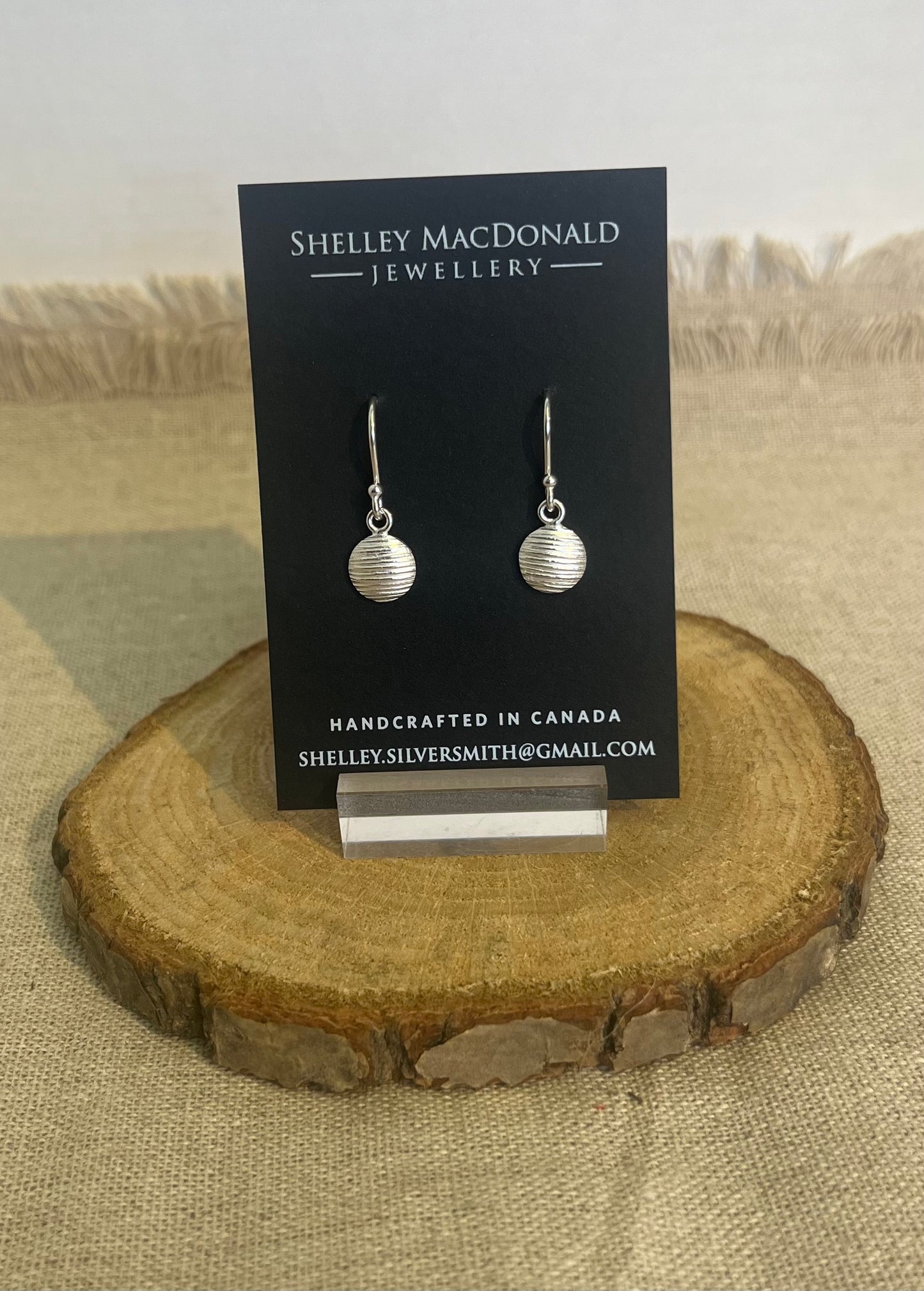 Boucles d'oreilles clous en argent avec pierre de lune