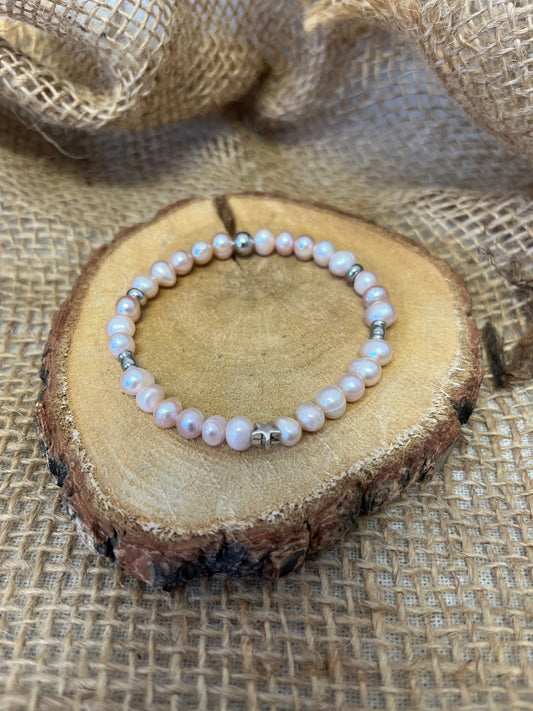 Freshwater Pearl Stretch Bracelet