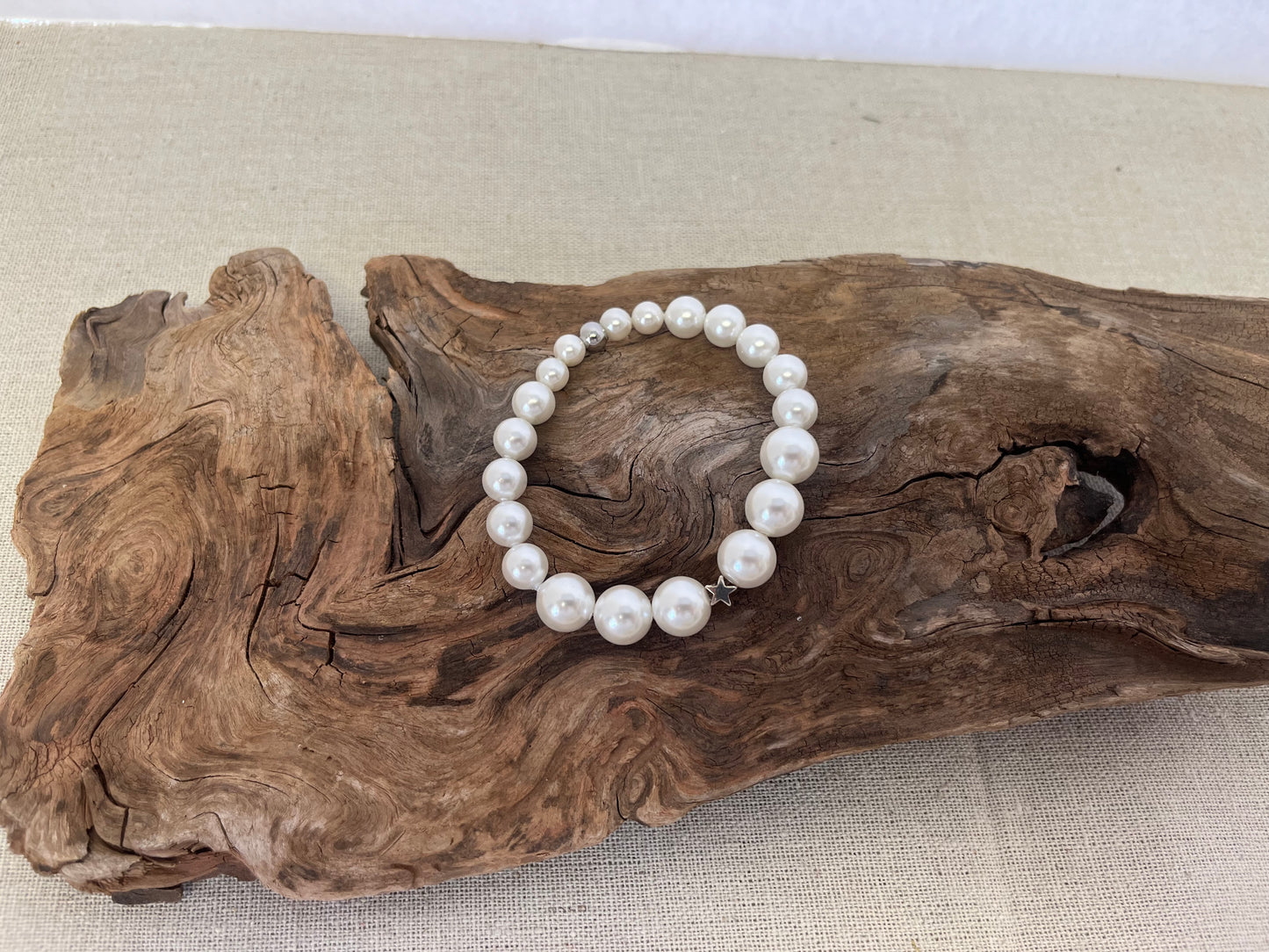 Large Pearl Stretch Bracelet