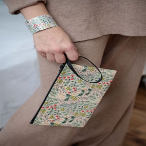 Sweet Meadow Zippered Linen Pouch