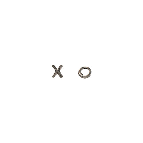 Boucles d'oreilles X + O faites à la main