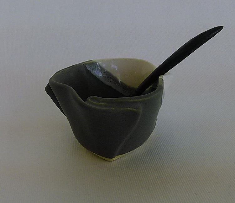 Tiny Pot Grey & White