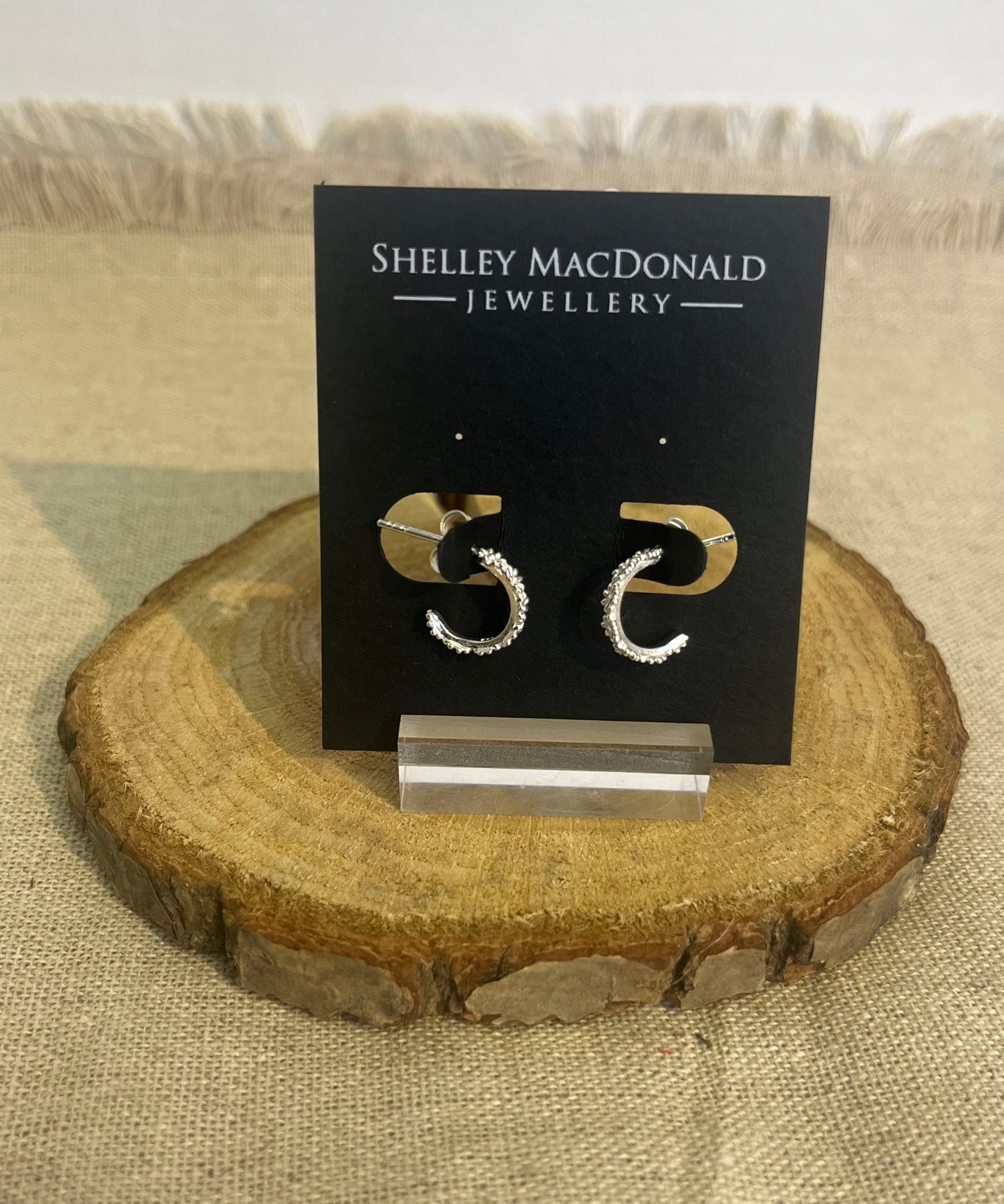 Boucles d'oreilles clous en argent avec pierre de lune